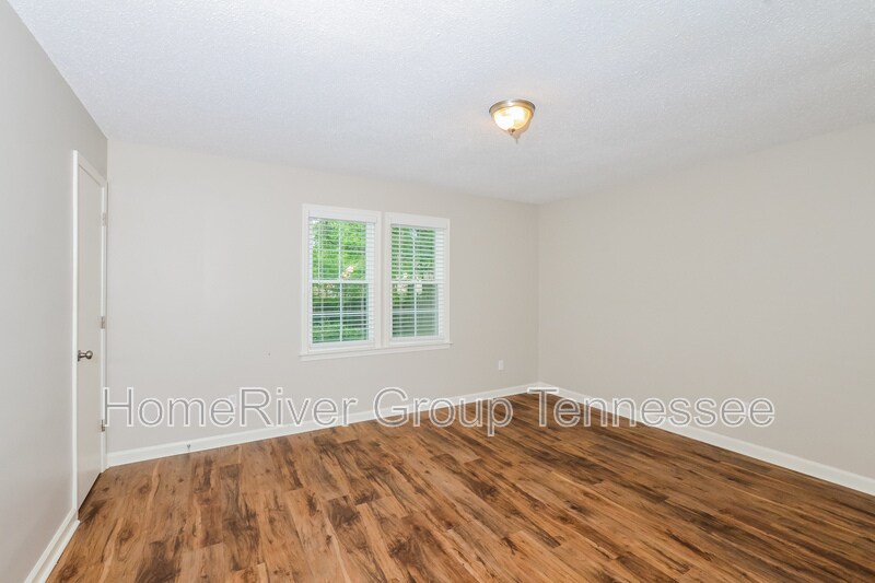 Building Photo - 6370 Kinston Park Dr