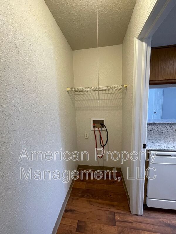Building Photo - 13142 E 44th St