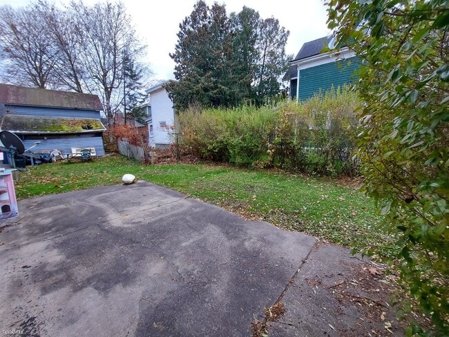 Building Photo - 3 br, 1 bath House - 181 Canal Street 1