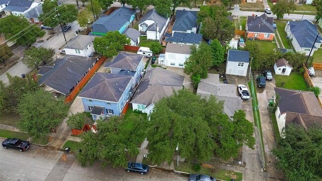 Building Photo - 1511 Scharpe St