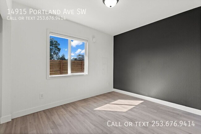Building Photo - 14915 Portland Ave SW