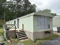 Building Photo - 400 Golf Links Rd