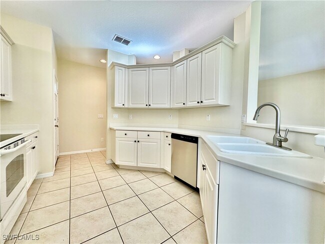 Building Photo - 28161 Hiram St