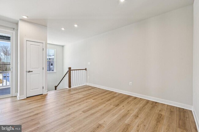 Building Photo - 9389 Edenderry Dr