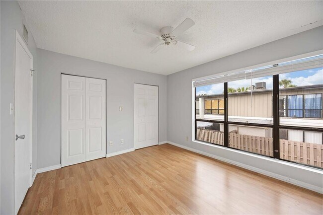Building Photo - 4001 S Beneva Rd