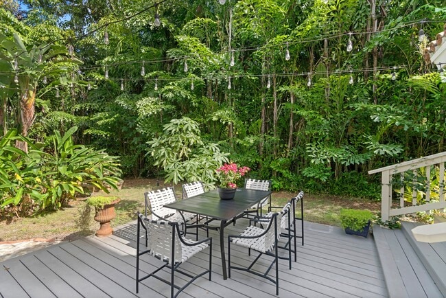 Building Photo - 727 Claremore Dr