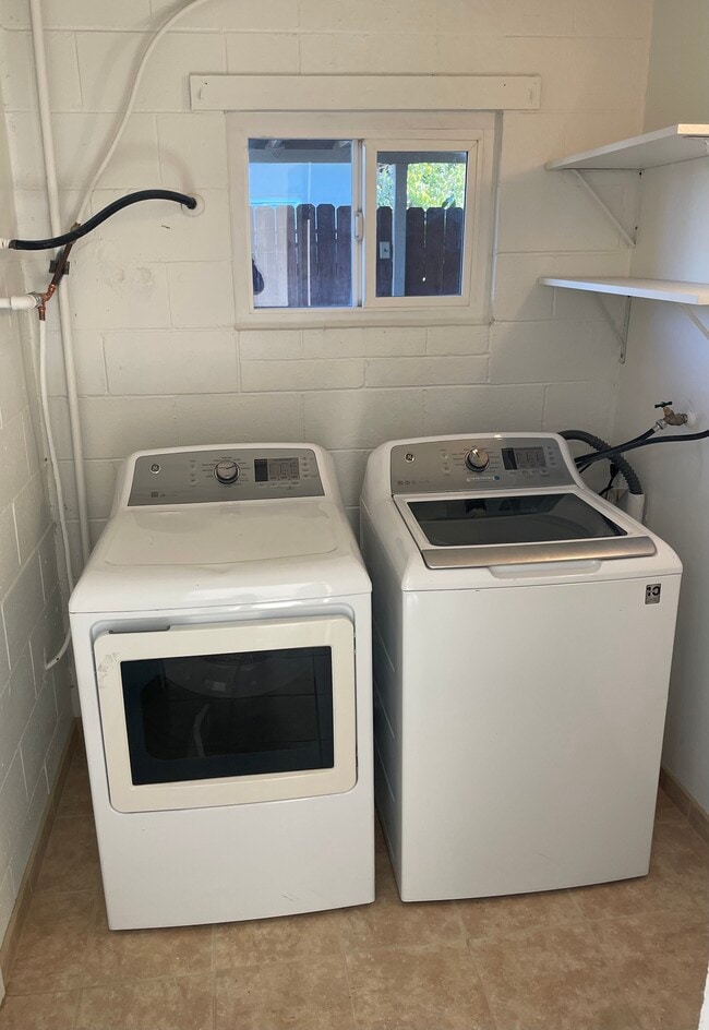 Building Photo - 10357 Bonita Ave