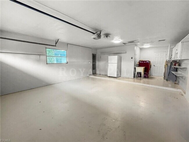 Building Photo - 3 Bed | 2 Bath Home on SE 46th Terrace – Space to Live, Room to Breathe