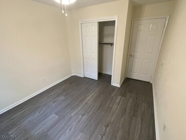 Building Photo - 181 Blew Ct