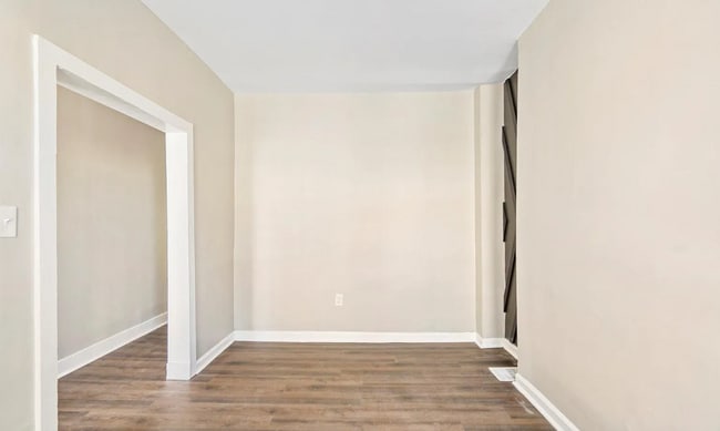 Building Photo - 163 N Wolfe St