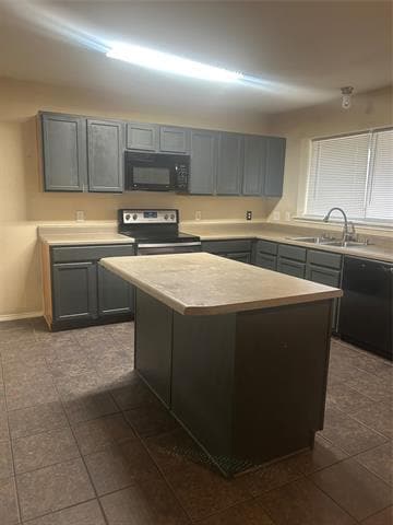 Building Photo - 3505 Truman St