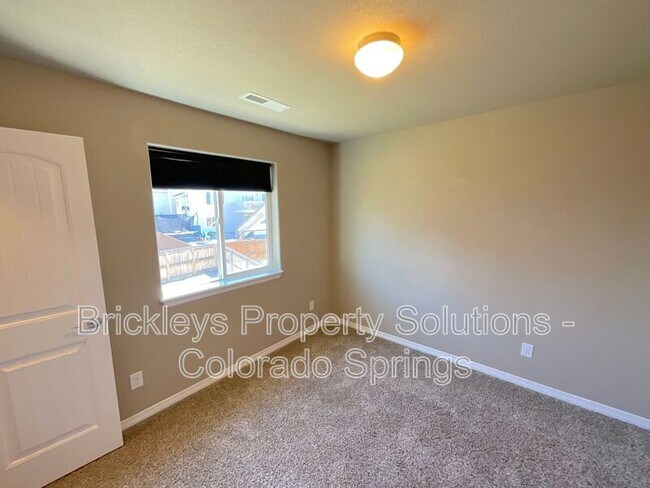 Building Photo - 6523 Lamine Dr