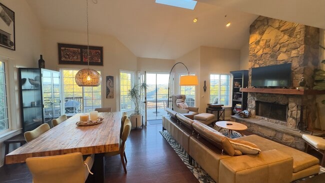 Building Photo - 20641 Medley Ln