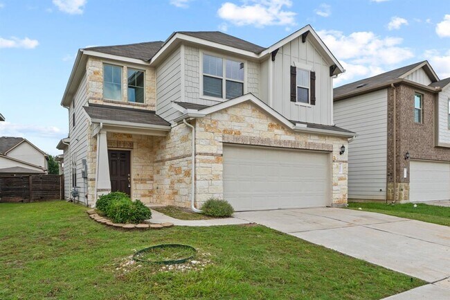 Building Photo - 14011 Hedera Dr