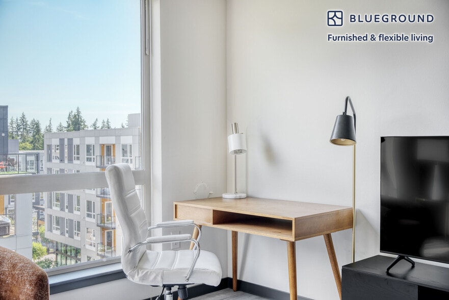 Building Photo - 15566 NE 22 Pl