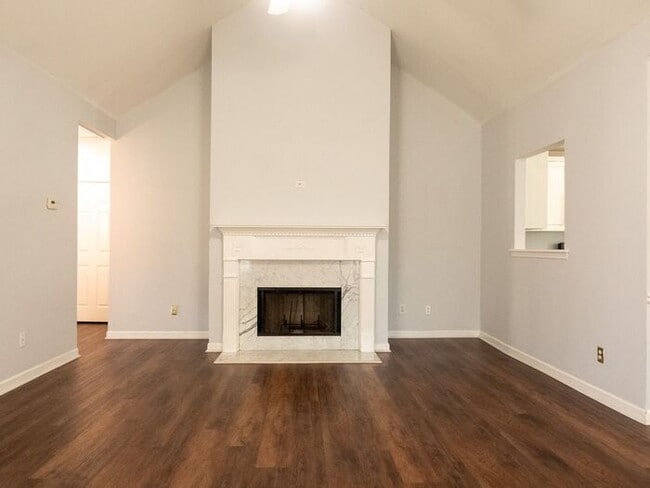 Building Photo - 1210 Cumberland Creek Pl SW
