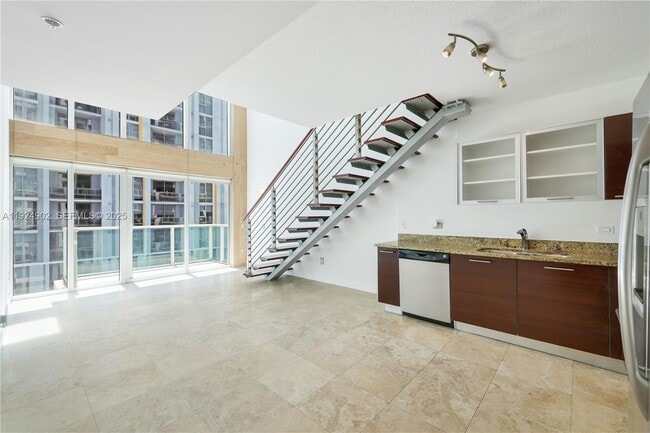 Building Photo - 41 SE 5th St