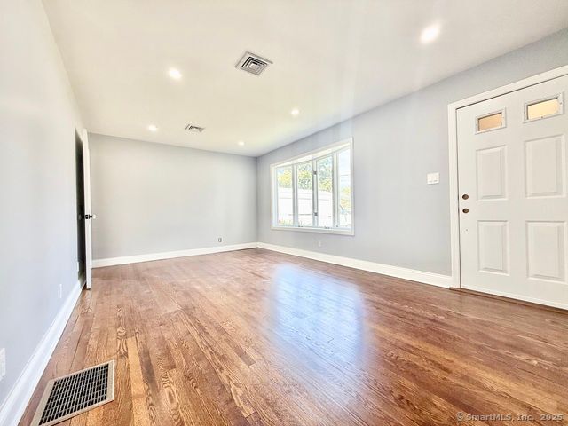 Building Photo - 40 E Pasadena Pl