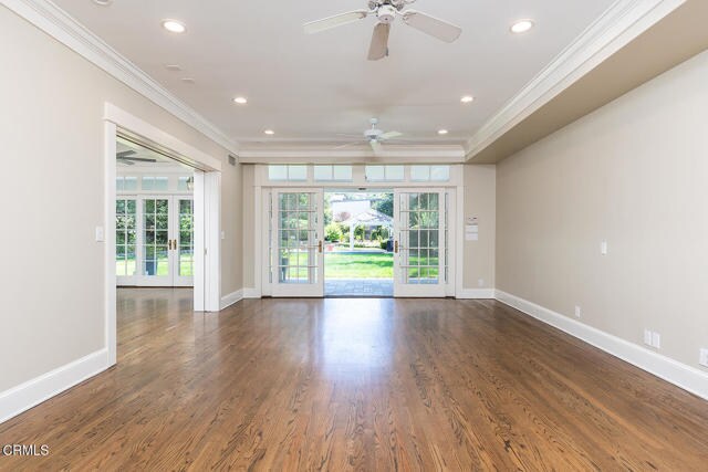 Building Photo - 5250 Vista Lejana Ln