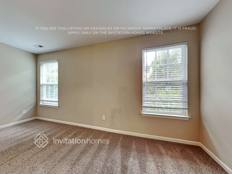 Building Photo - 10716 Drake Hill Dr