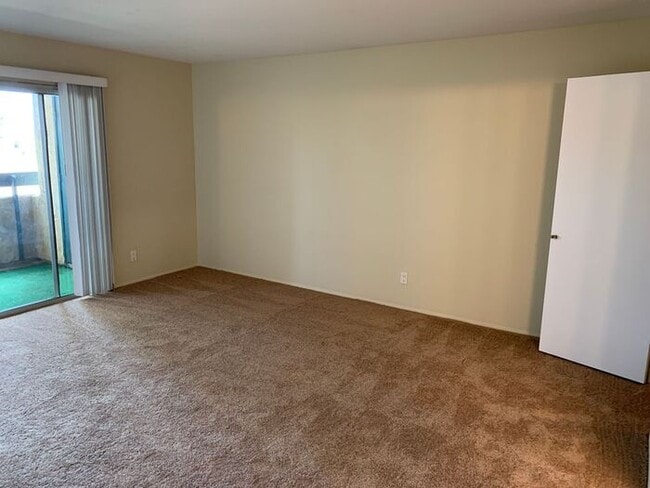 Building Photo - GREAT & SPACIOUS 2BD 2BA FOR LEASE!