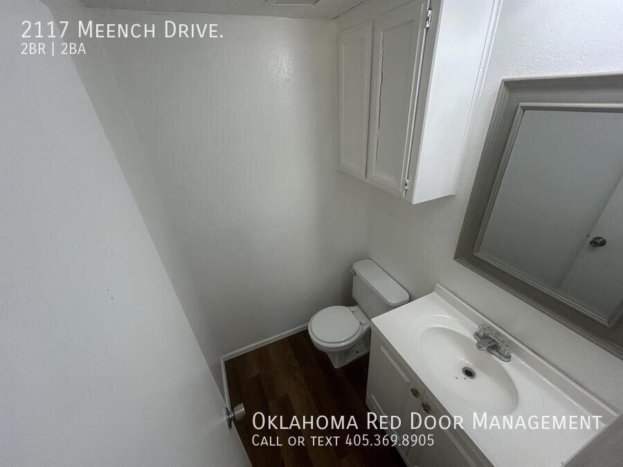 Building Photo - 2117 Meench Dr