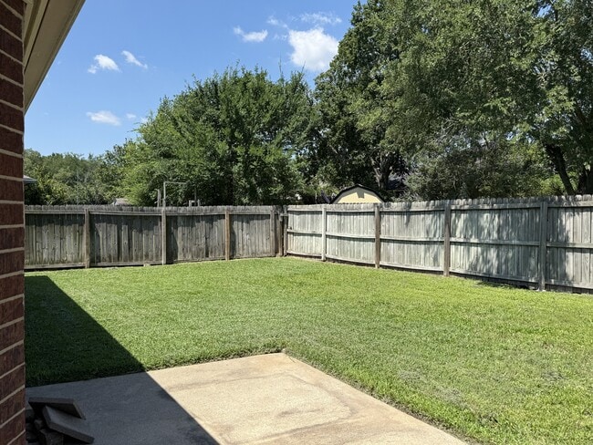 Building Photo - 1505 Richland Ct N