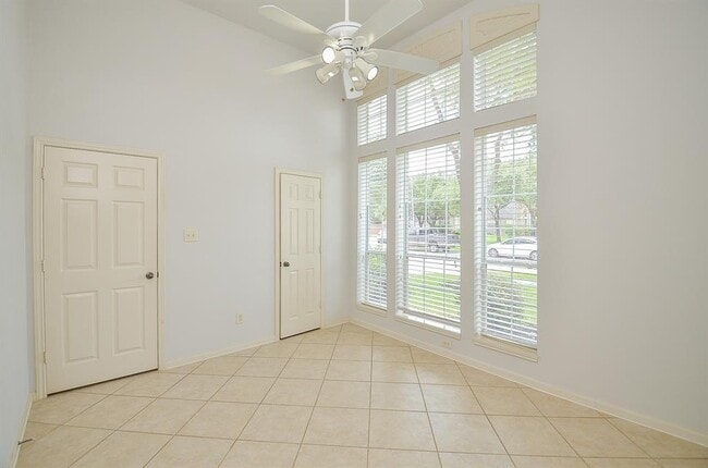 Building Photo - 3910 Jade Cove Ln