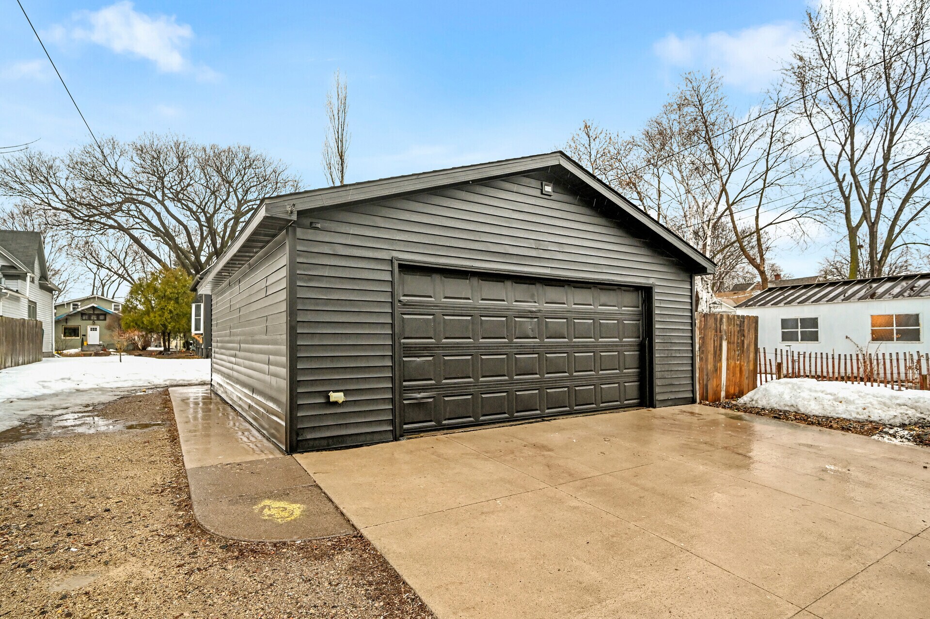 Building Photo - 3127 33rd Ave S