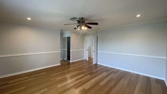 Building Photo - 4857 Victoria Cir