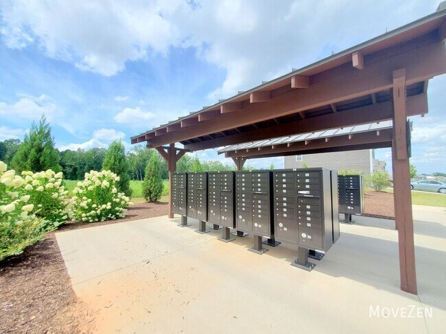 Building Photo - 349 Silicon Dr