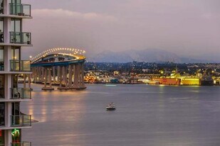 Building Photo - 1830 Avenida del Mundo