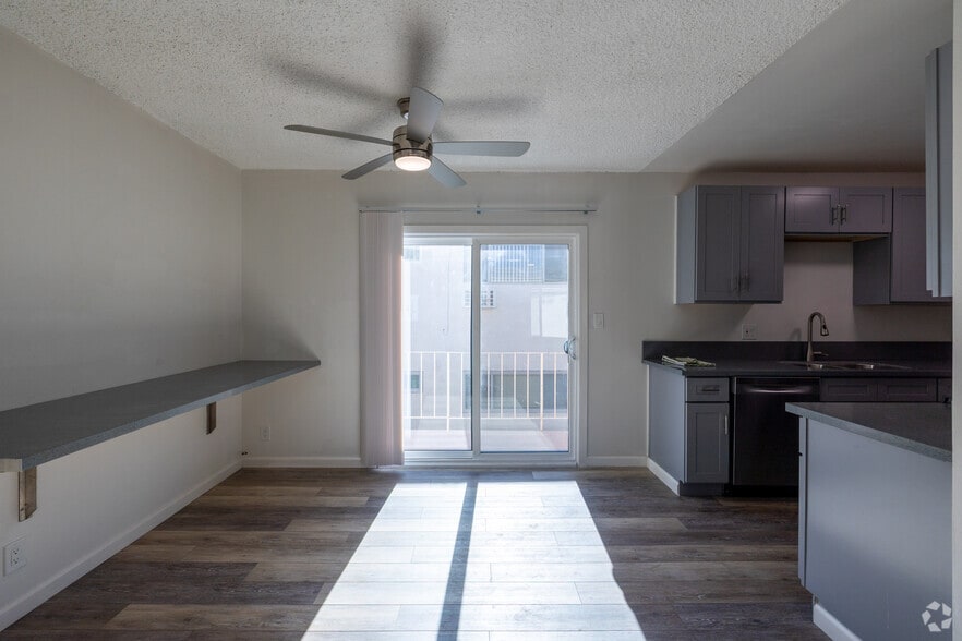 1BR, 1BA - 850SF - Dining Room - Corteen Place Apartments