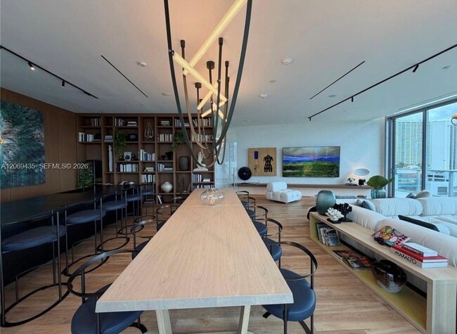 Building Photo - 1400 Biscayne Blvd