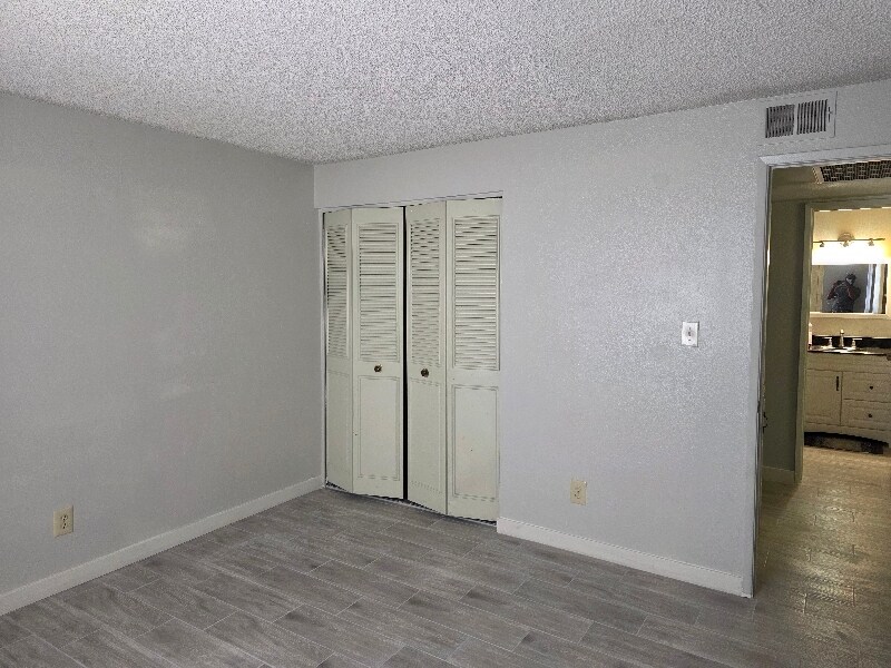 Building Photo - 4852 N 81st Dr