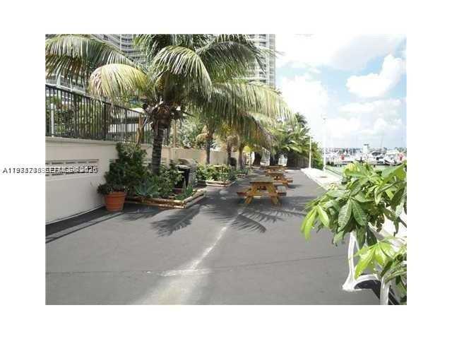 Building Photo - 7545 E Treasure Dr