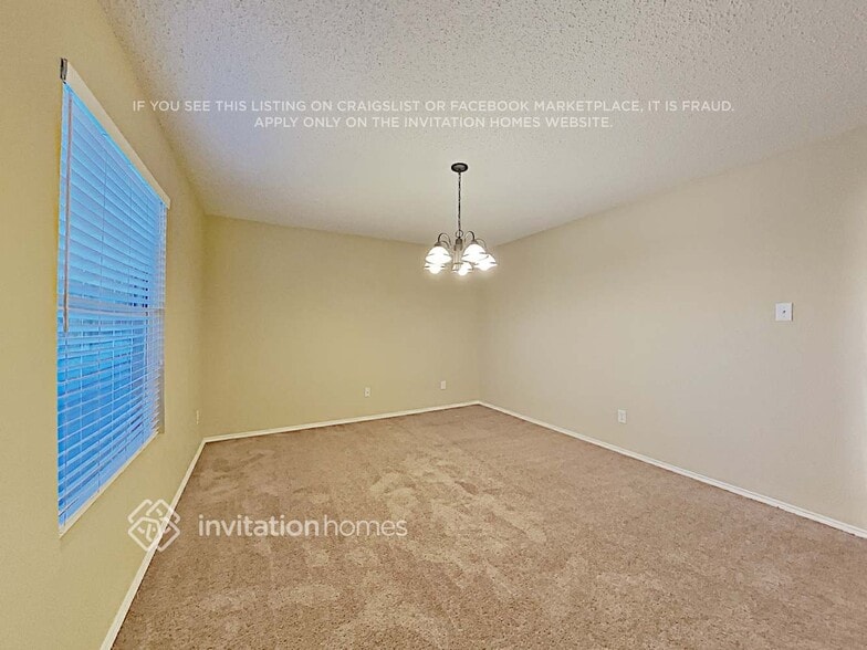 Building Photo - 1537 Englewood Dr