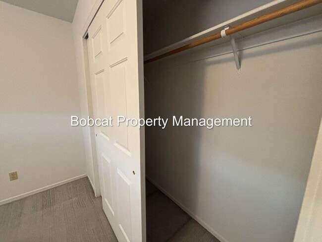 Building Photo - 628 Long Valley Rd