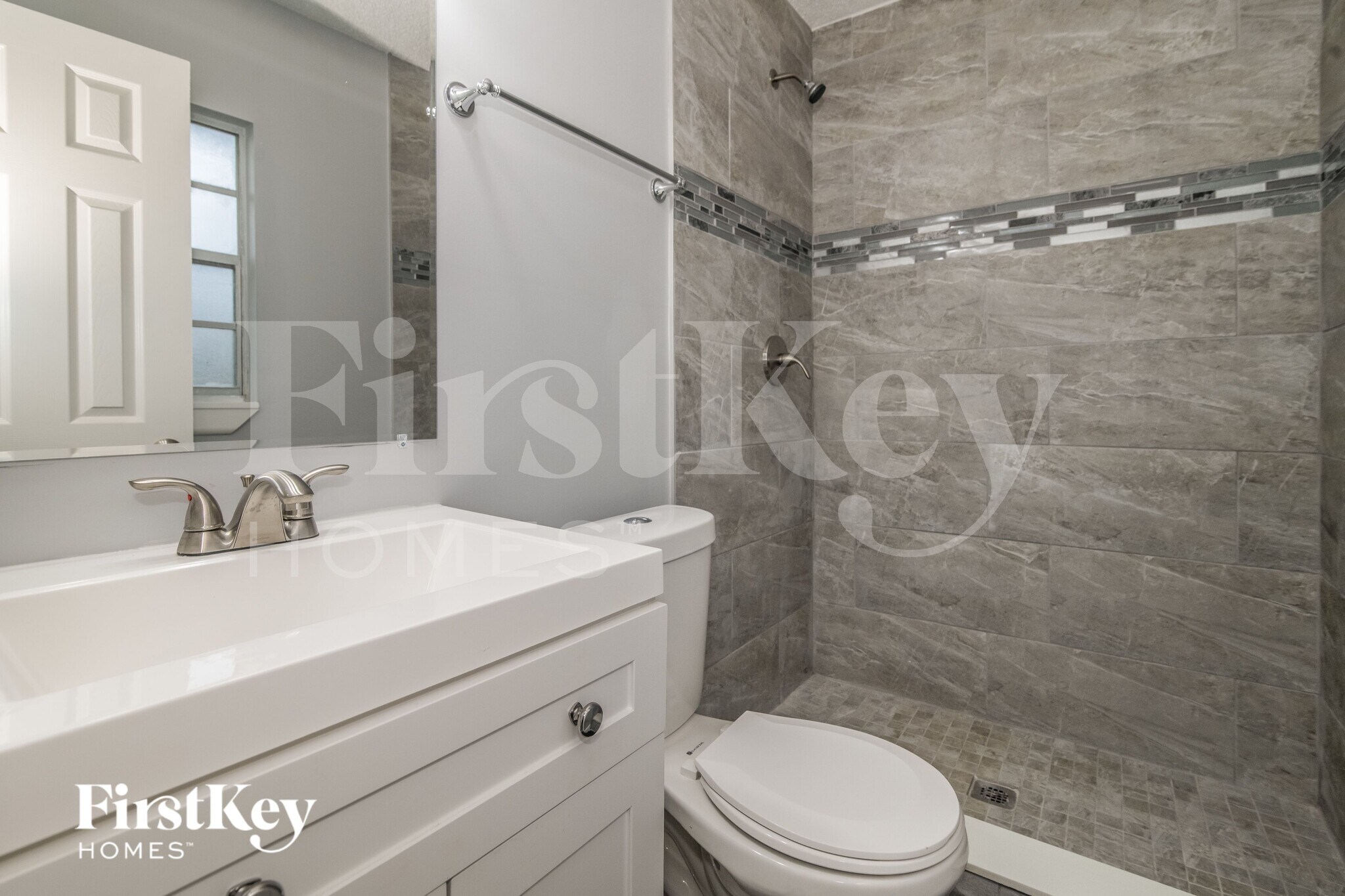 Building Photo - 8704 Country Creek Blvd