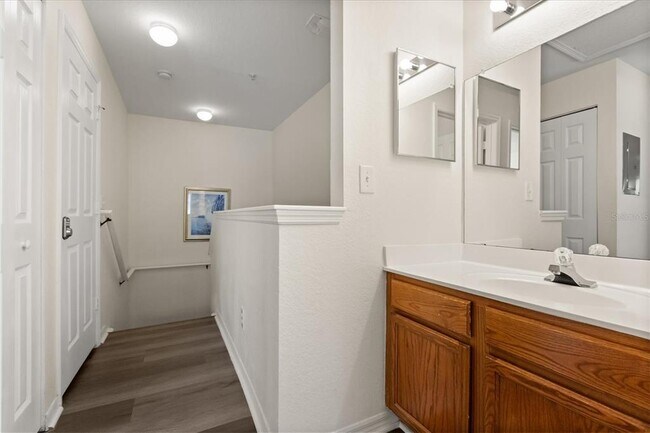 Building Photo - 2624 Lodi Cir
