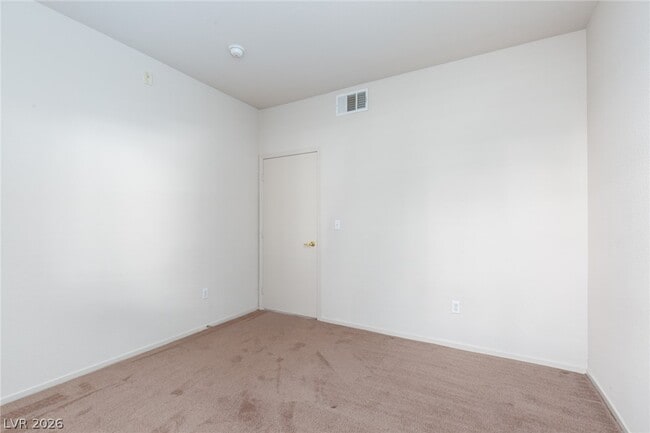 Building Photo - 8250 N Grand Canyon Dr