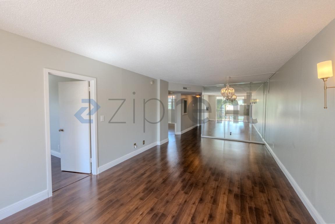 Building Photo - Unit 430C