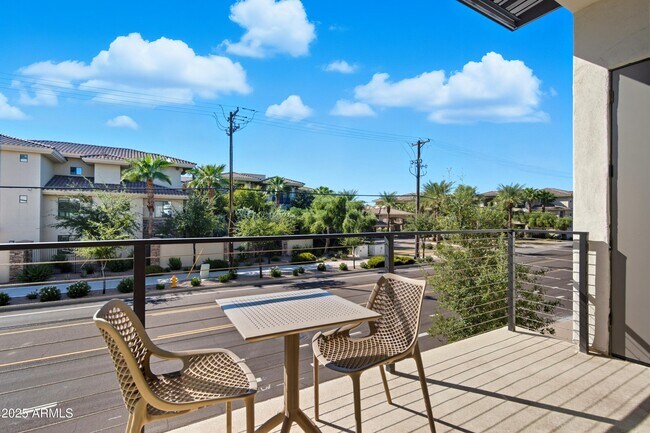 Building Photo - 1501 N Miller Rd