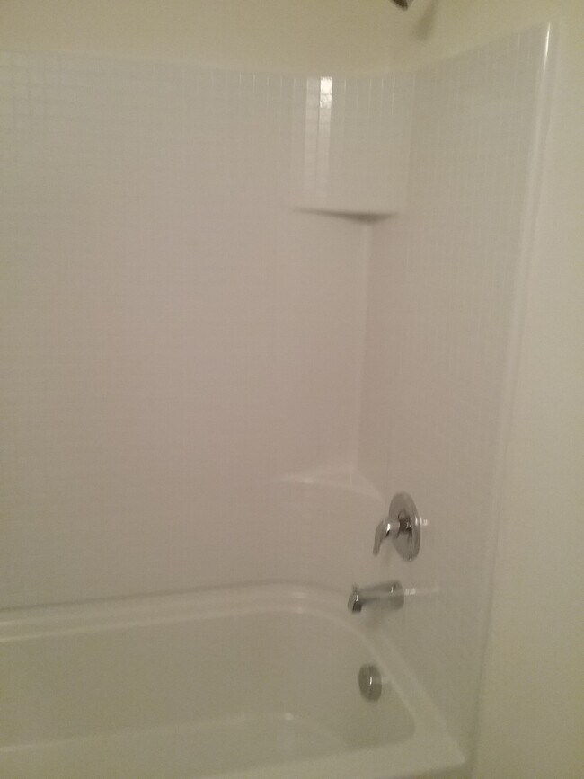 Building Photo - 3 Bedroom 2.5 Bath Townhouse in Turtle Creek for RENT!