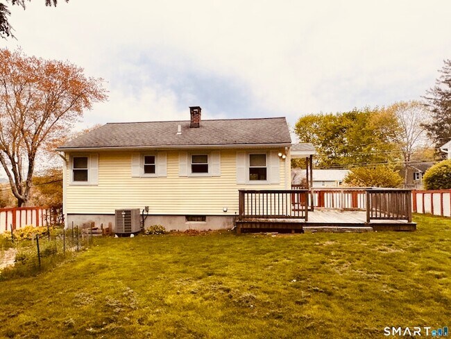 Building Photo - 33 Jepson Ln