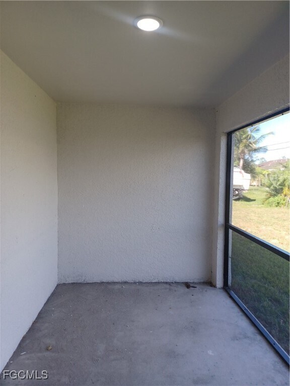 Building Photo - 1109 SE 5th Ct