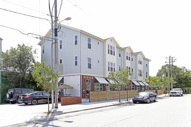 Building Photo - AMPM LLC