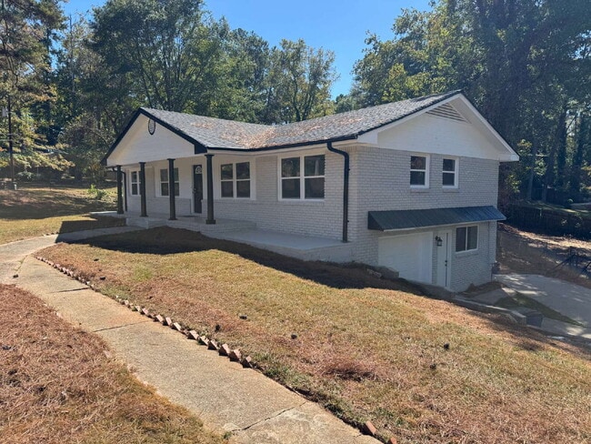 Building Photo - 3702 Chesapeake Way