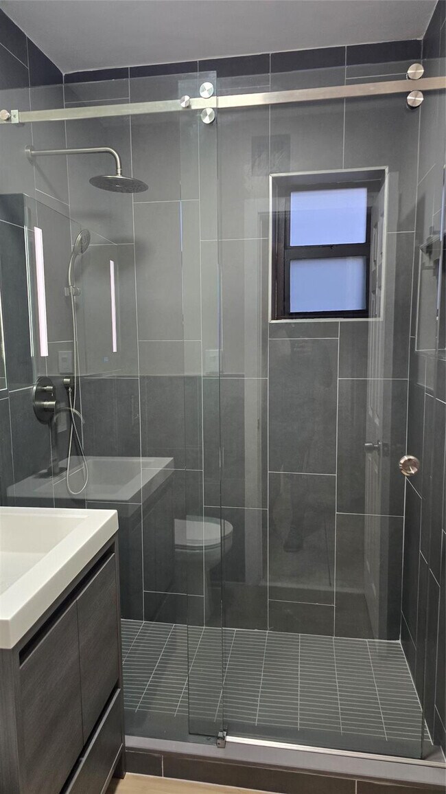 Building Photo - 360 NW 8th St