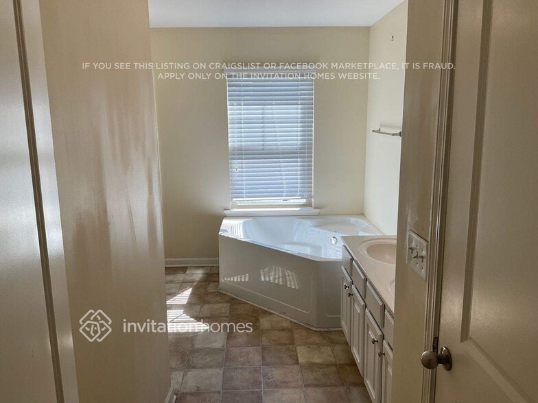 Building Photo - 1816 Logan Ridge Cir